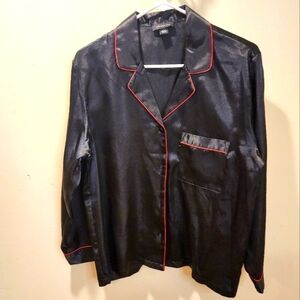 JONES NEW YORK black and red silky pajama top size small